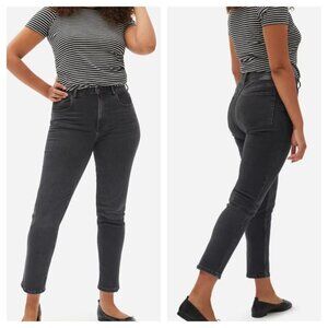 EVERLANE NWT The Curvy Cheeky Straight Jean High Rise Size 30 X 26.5 Crop Black